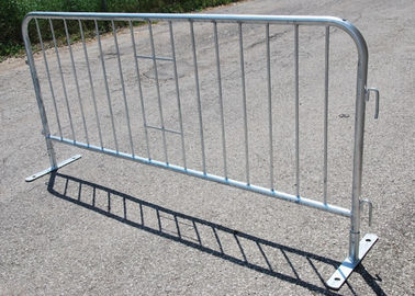 Traffic Road Safety Pedestrian Crowd Control Barriers Heavy Duty Galvanized